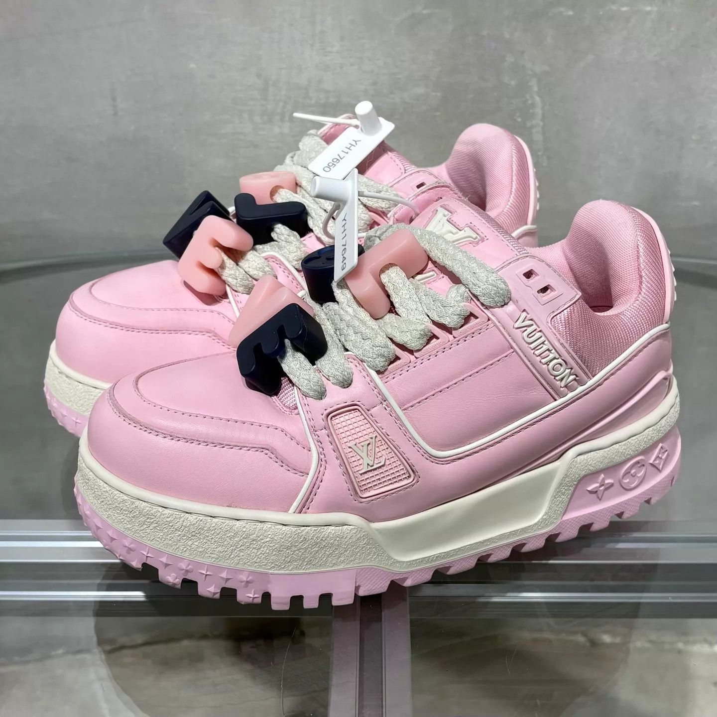 Louis Vuitton LV Trainer Maxi Pink UK1.5/35.5 New Size US 5 / IT 35 - 2 Thumbnail