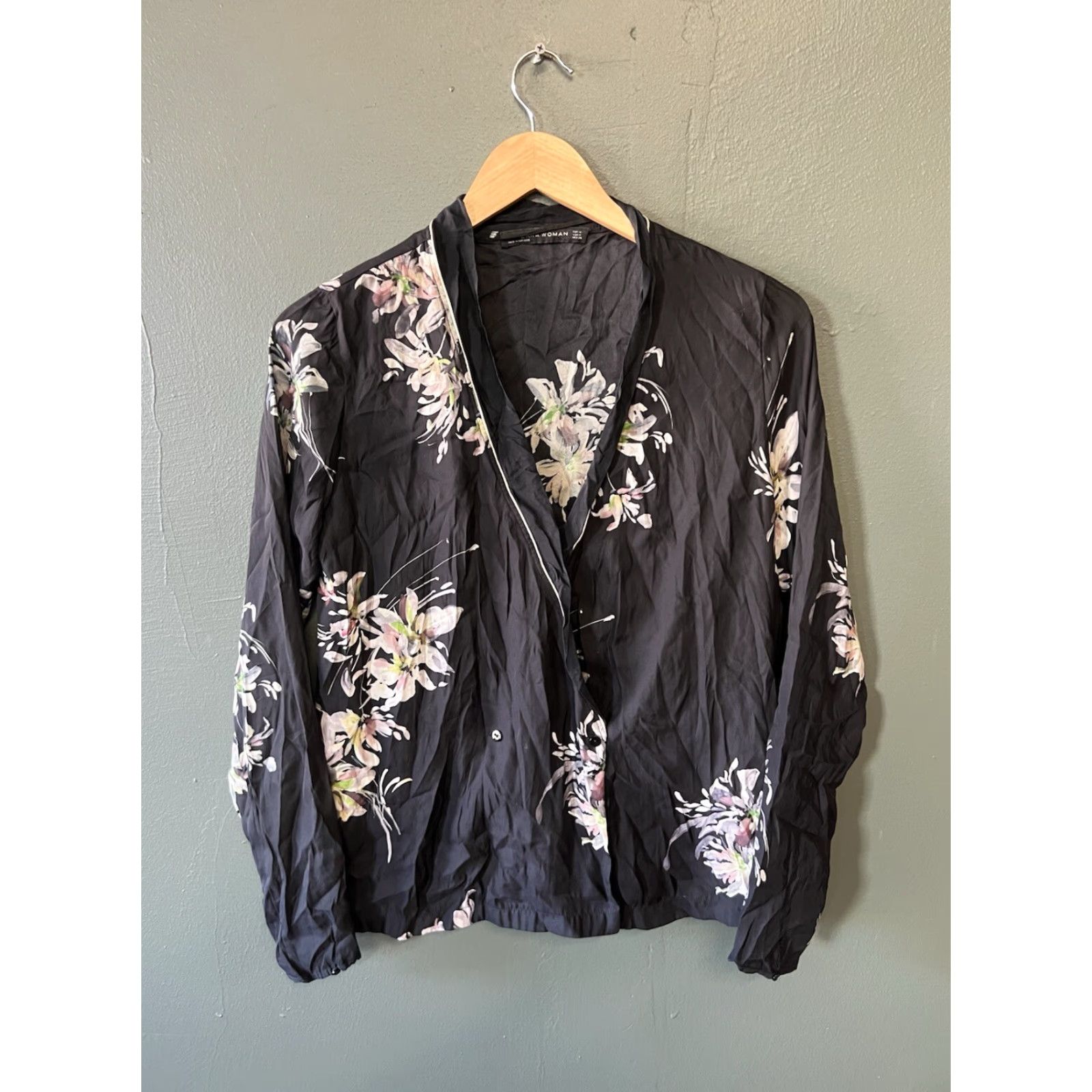 Zara Zara Woman Blouse Long Sleeve Black Floral Print Size M Womens Size M / US 6-8 / IT 42-44 - 2 Thumbnail