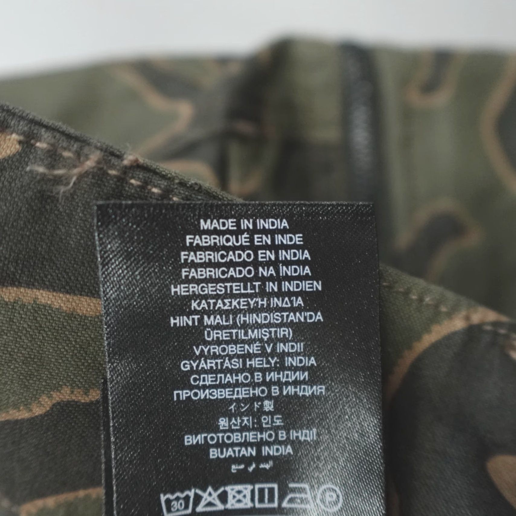 G-Star G Star Raw Rovic Zip 3D Regular Tapered Men’s Size 31x32 Cargo Pants Camo Size US 31 - 3 Thumbnail