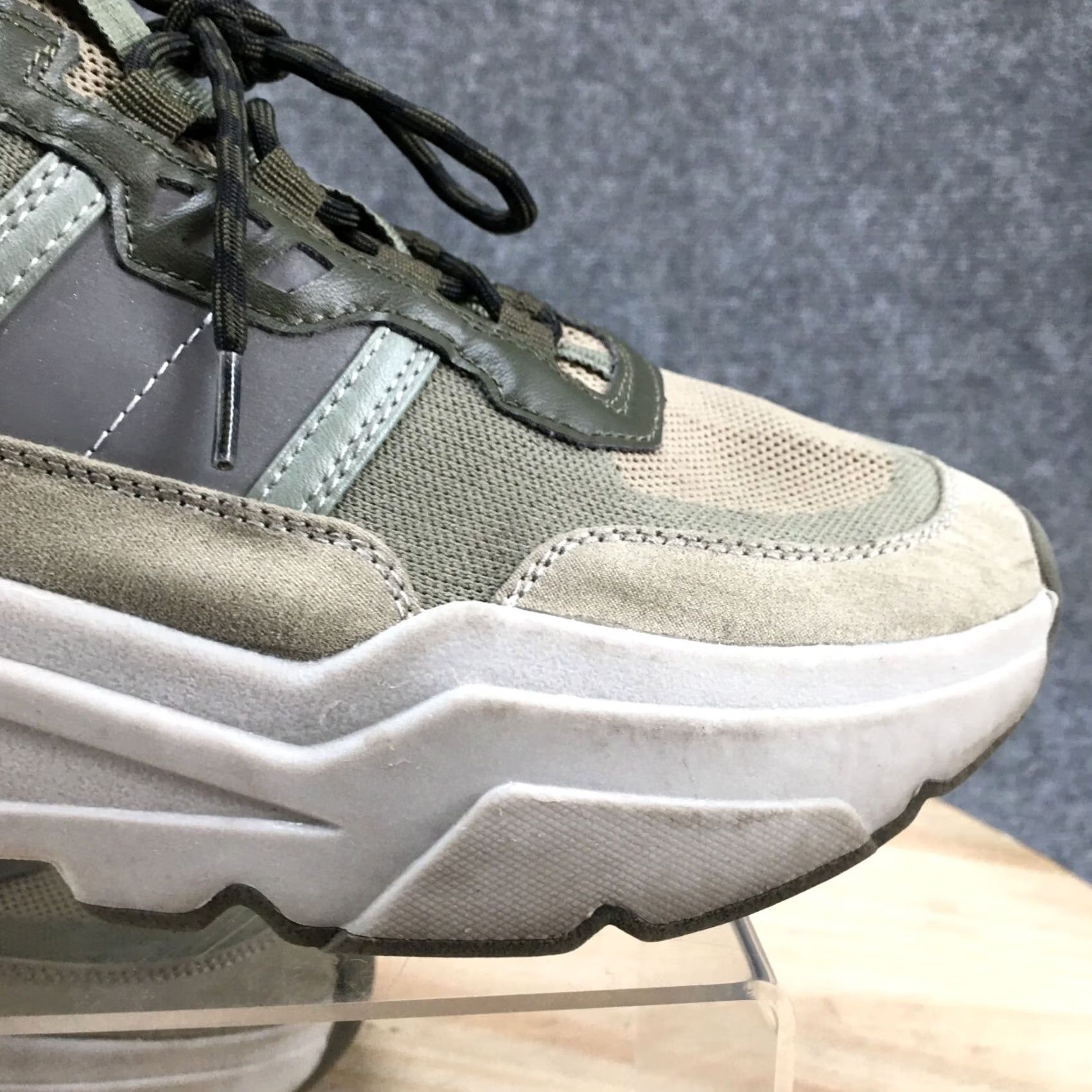 H&M H&M Shoes Womens 40 Athletic Sneakers Green Lace Up Low Top Comfort Round Toe Shoes Size M / US 6-8 / IT 42-44 - 7 Thumbnail