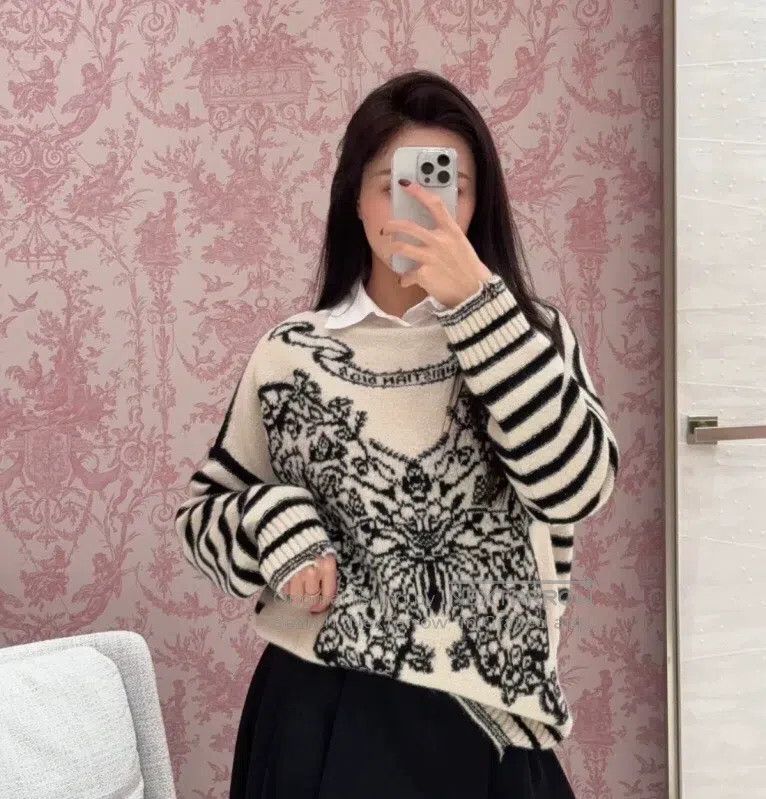 Dior Dior Colour-blocked striped butterfly inlaid cashmere roun Size XS / US 0-2 / IT 36-38 - 8 Thumbnail