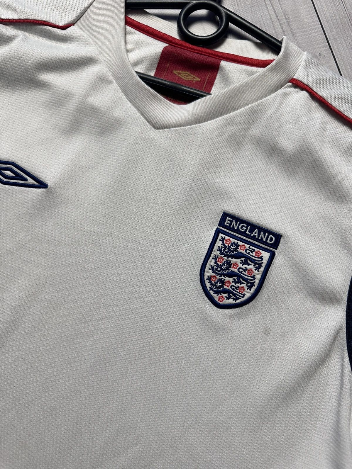 Umbro × Vintage Vintage Umbro England soccer jersey size L logo Size US L / EU 52-54 / 3 - 3 Thumbnail