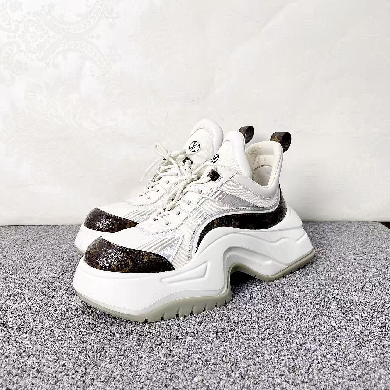 Louis Vuitton Louis Vuitton Archlight 2.0 Monogram Sneakers Size 10 Size US 10 / EU 43 - 1 Thumbnail