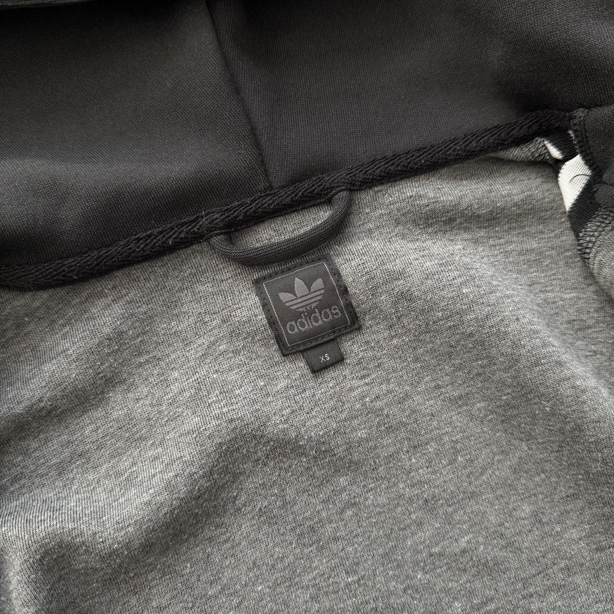 Adidas × Japanese Brand × Vintage Vintage Adidas Originals OG Black Track Top Jacket Hoodie Size XS / US 0-2 / IT 36-38 - 5 Thumbnail