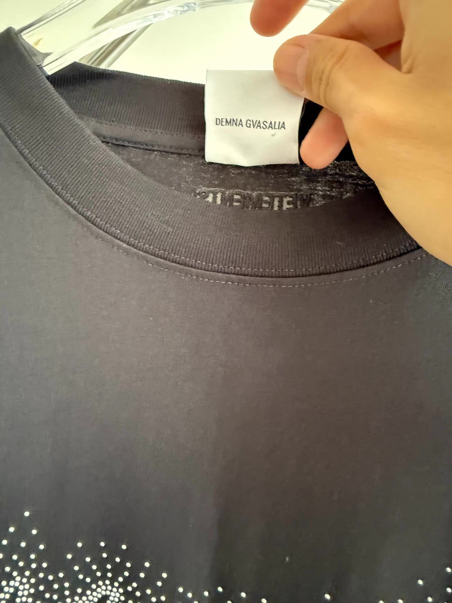 Vetements VETEMENTS black short-sleeve T-shirt with inlaid logo Q17 Size US S / EU 44-46 / 1 - 5 Thumbnail