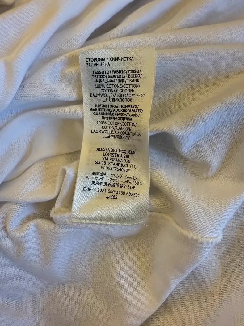 Alexander McQueen Alexander McQUEEN T-shirt, size XL, made in Italy. With a c Size US XL / EU 56 / 4 - 5 Thumbnail