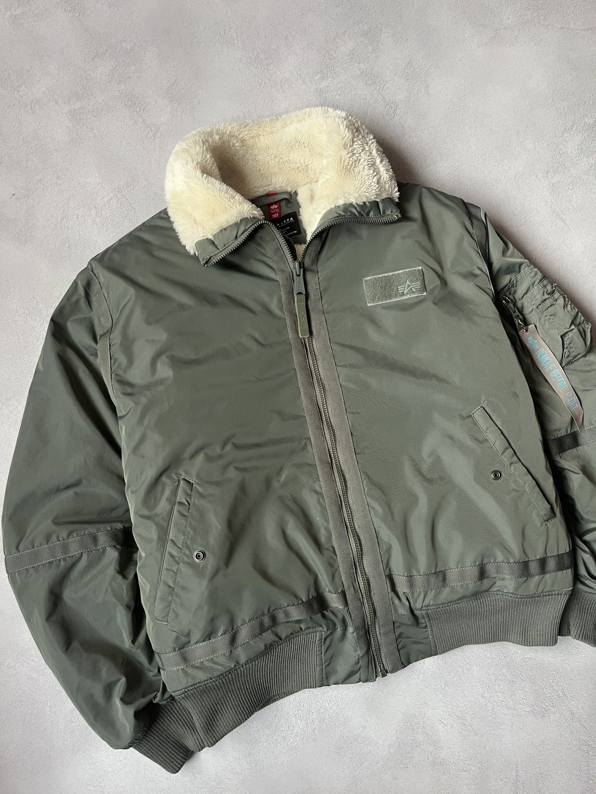 Alpha Industries Alpha Industries Bomber Jacket MA1 green fur Size US L / EU 52-54 / 3 - 2 Thumbnail