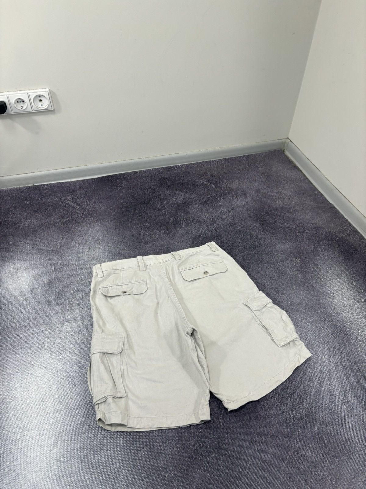 Dockers Vintage Dockers 2000s Y2K Beige Hype Utility Cargo Shorts Size US 36 / EU 52 - 13 Thumbnail