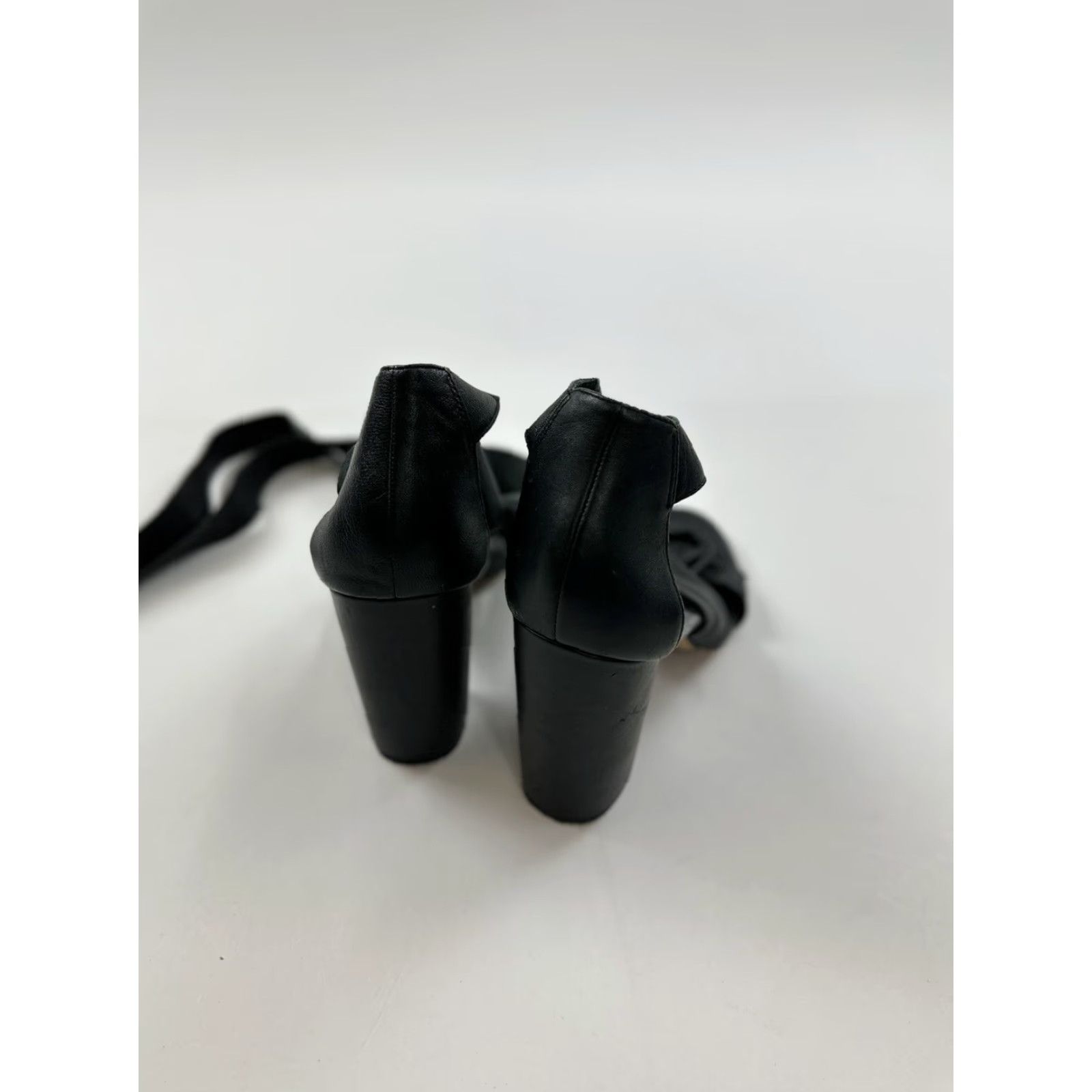 Topshop VINTAGE? (No) Topshop Sandals Women’s 8 Black Stappy Leather Stacked Heel Size US 8 / IT 38 - 4 Thumbnail