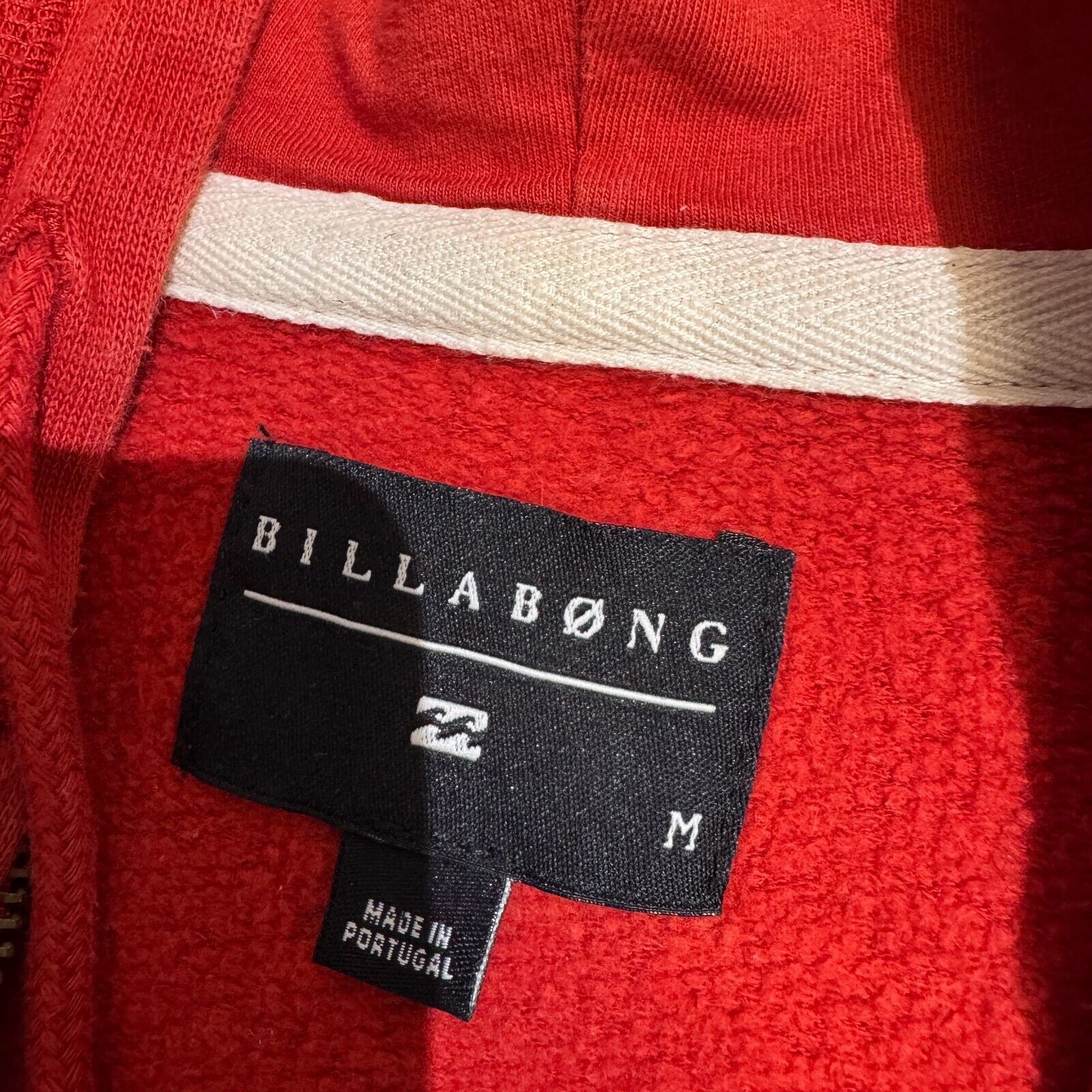 Billabong × Vintage Vintage Billabong Unisex Red Cotton Zip Hoodie Size Medium Size US M / EU 48-50 / 2 - 7 Thumbnail
