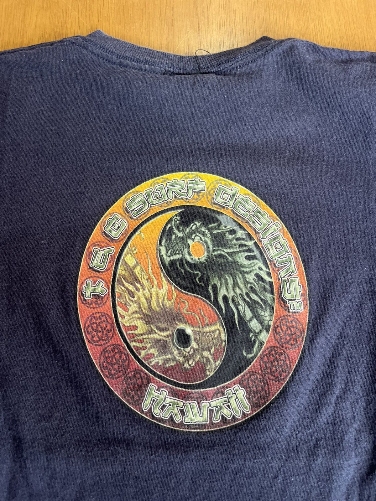 Vintage Vintage T&C Surf Designs Hawaii YIN-YANG Dragon 90’s Tshirt Size US XS / EU 42 / 0 - 9 Thumbnail