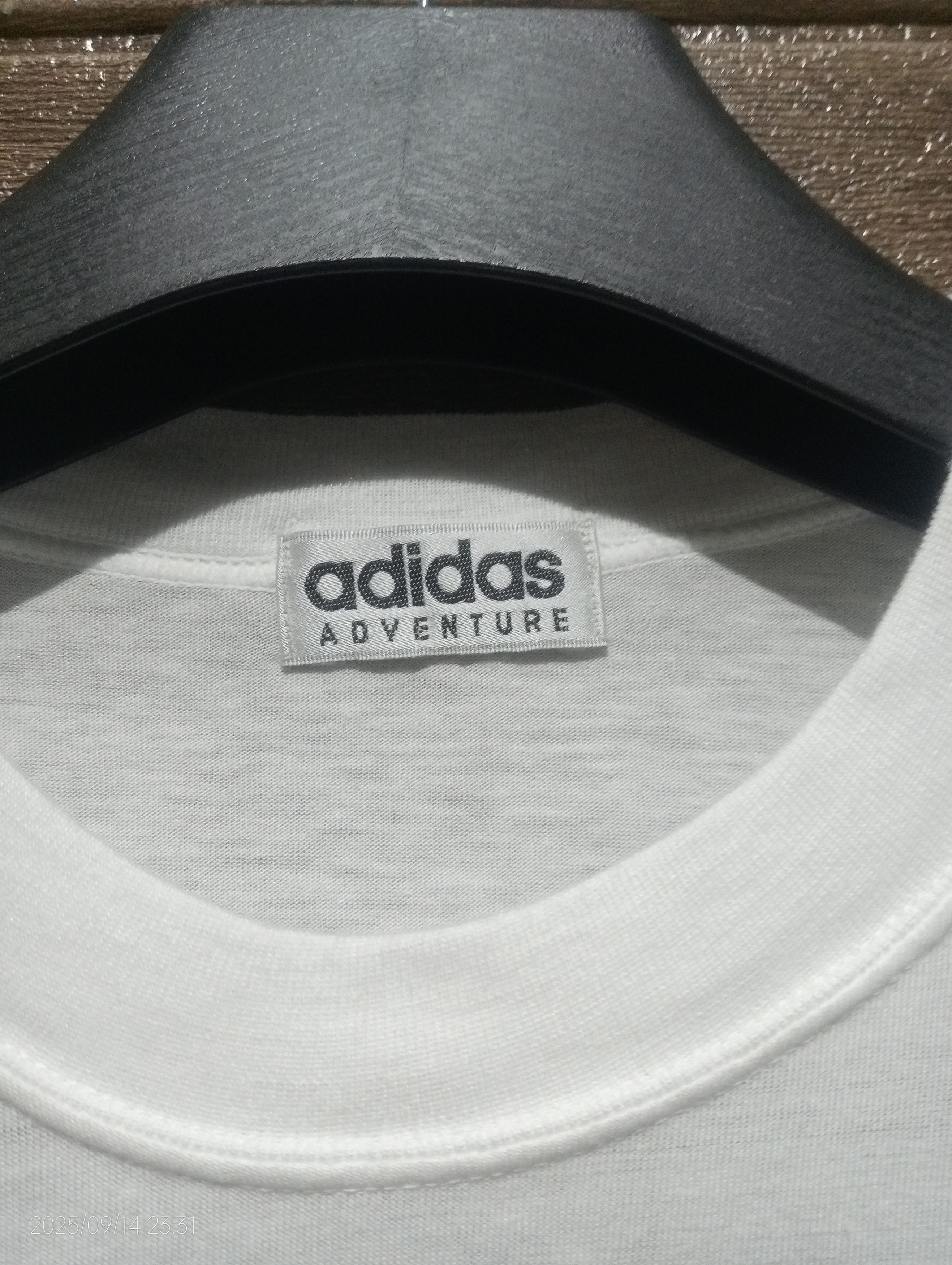 Adidas Vtg 90s Adidas Adventure Single Stitch Single Pocket Tee Size US L / EU 52-54 / 3 - 3 Thumbnail