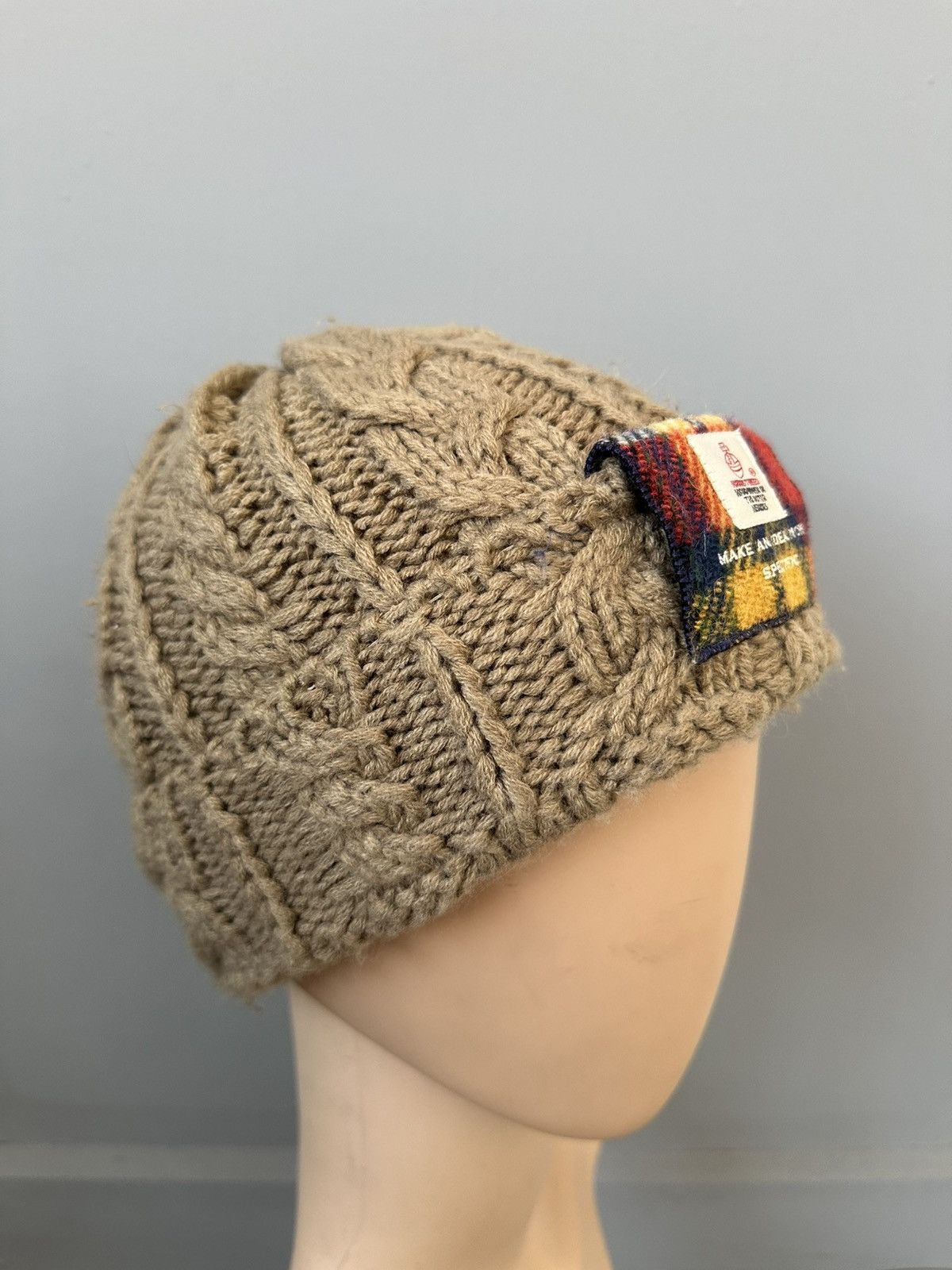 Harris Tweed Distinctive Harris Tweed Beige Cable Knit Beanie Size ONE SIZE - 2 Thumbnail