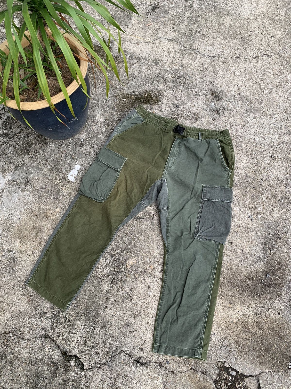 Sage De Cret 🔥Rare🔥 Rokx x Sage de cret collaboration cargo pants Size US 34 / EU 50 - 2 Thumbnail