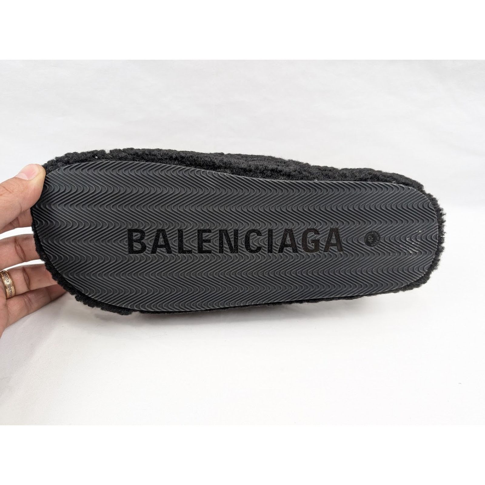 Balenciaga o1rshd1 Furry Shearling Mallorca Sandals in Black Size US 9 / EU 42 - 10 Thumbnail