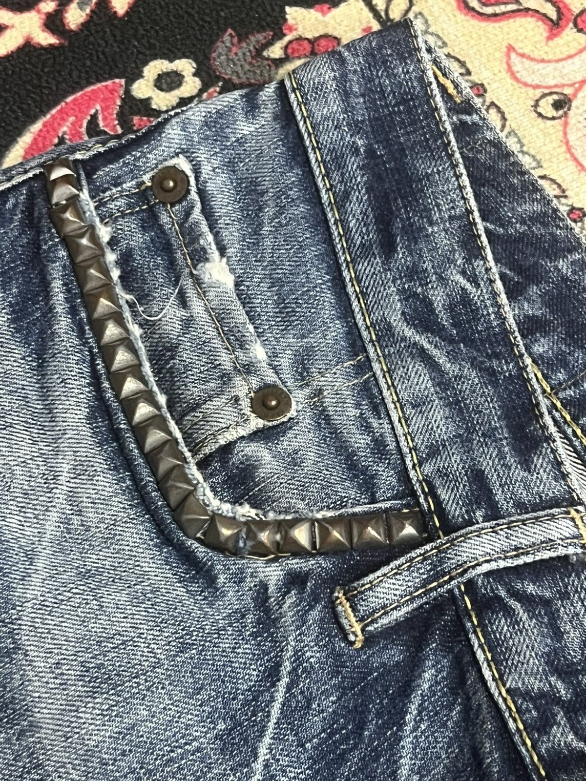 Hysteric Glamour Japanese Brand Hysteric Glamour Blue Whisker Studded Jeans Size US 30 / EU 46 - 5 Thumbnail