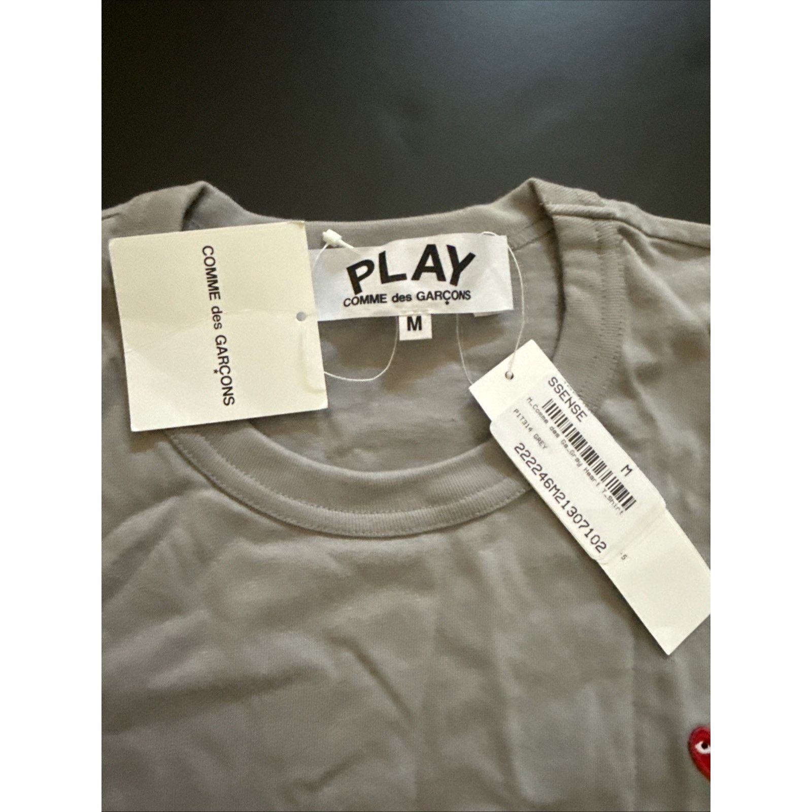 Comme des Garcons CDG Grey Basic Heart Logo Size M PLAY Tops Comme Des Garcons Size US M / EU 48-50 / 2 - 3 Thumbnail