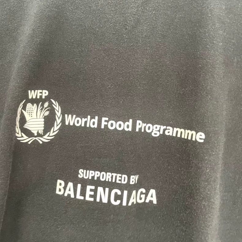Balenciaga Balenciaga WFP letter short sleeve Size US XXS / EU 40 - 3 Thumbnail