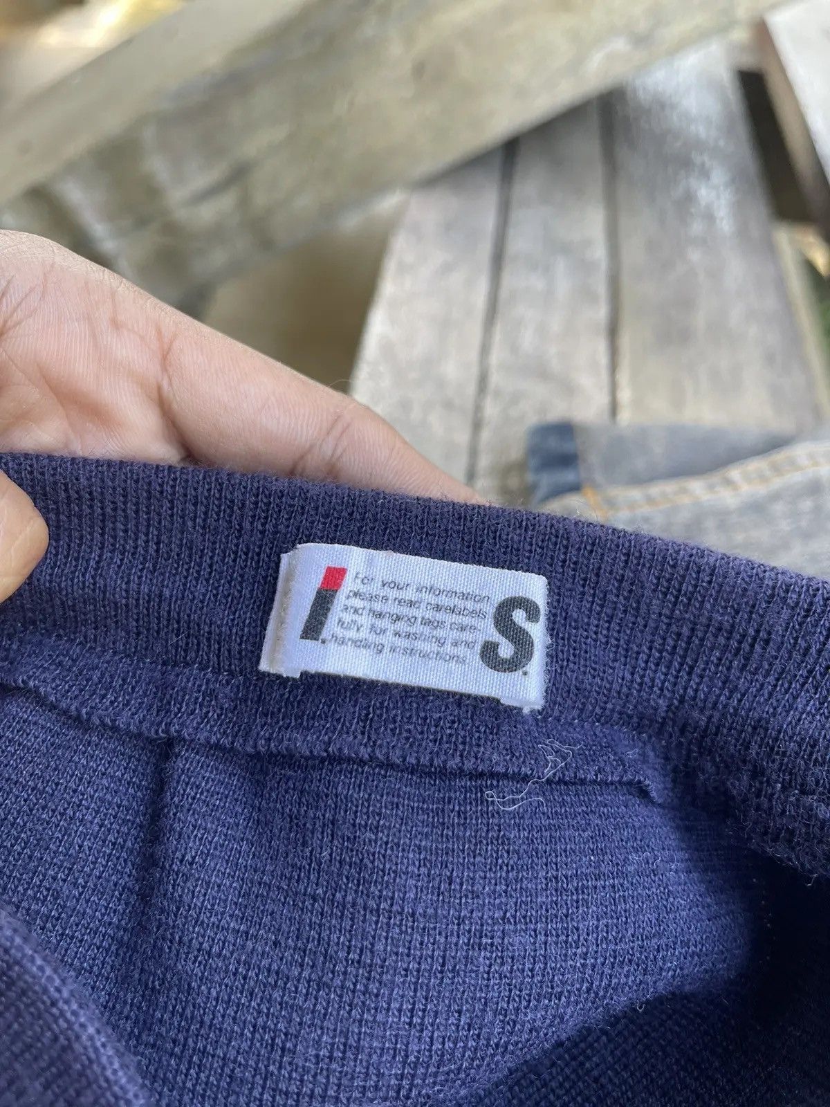 Issey Miyake Vintage Issey Miyake Navy Blue Knit Pencil Skirt Size 24" / US 00 / IT 34 - 9 Thumbnail