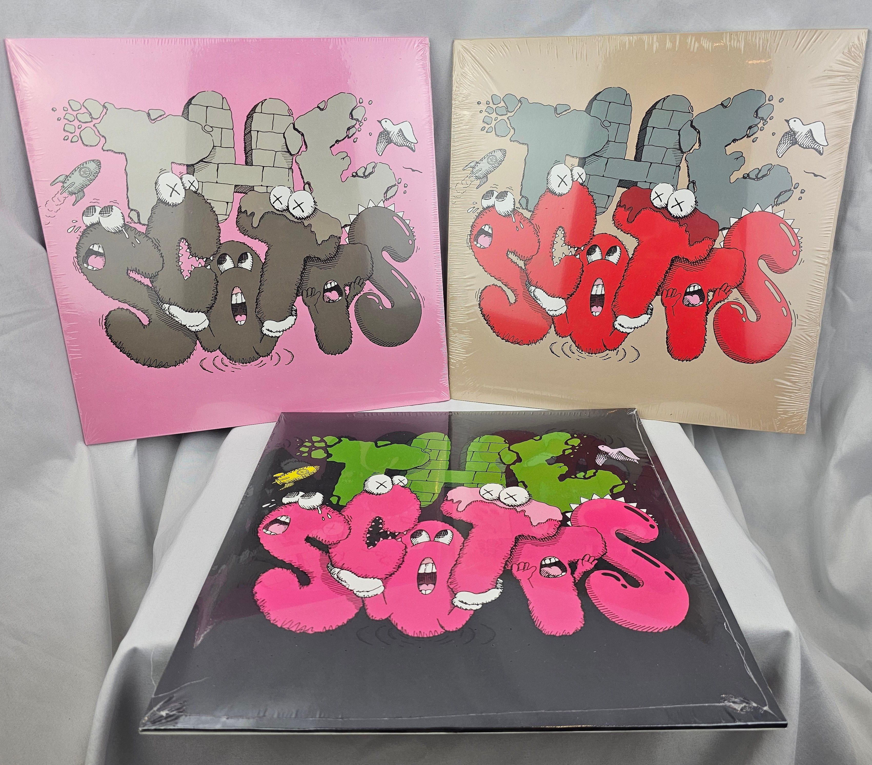 Amazon.com: The Scotts KAWS Limited Edition Green vinyl