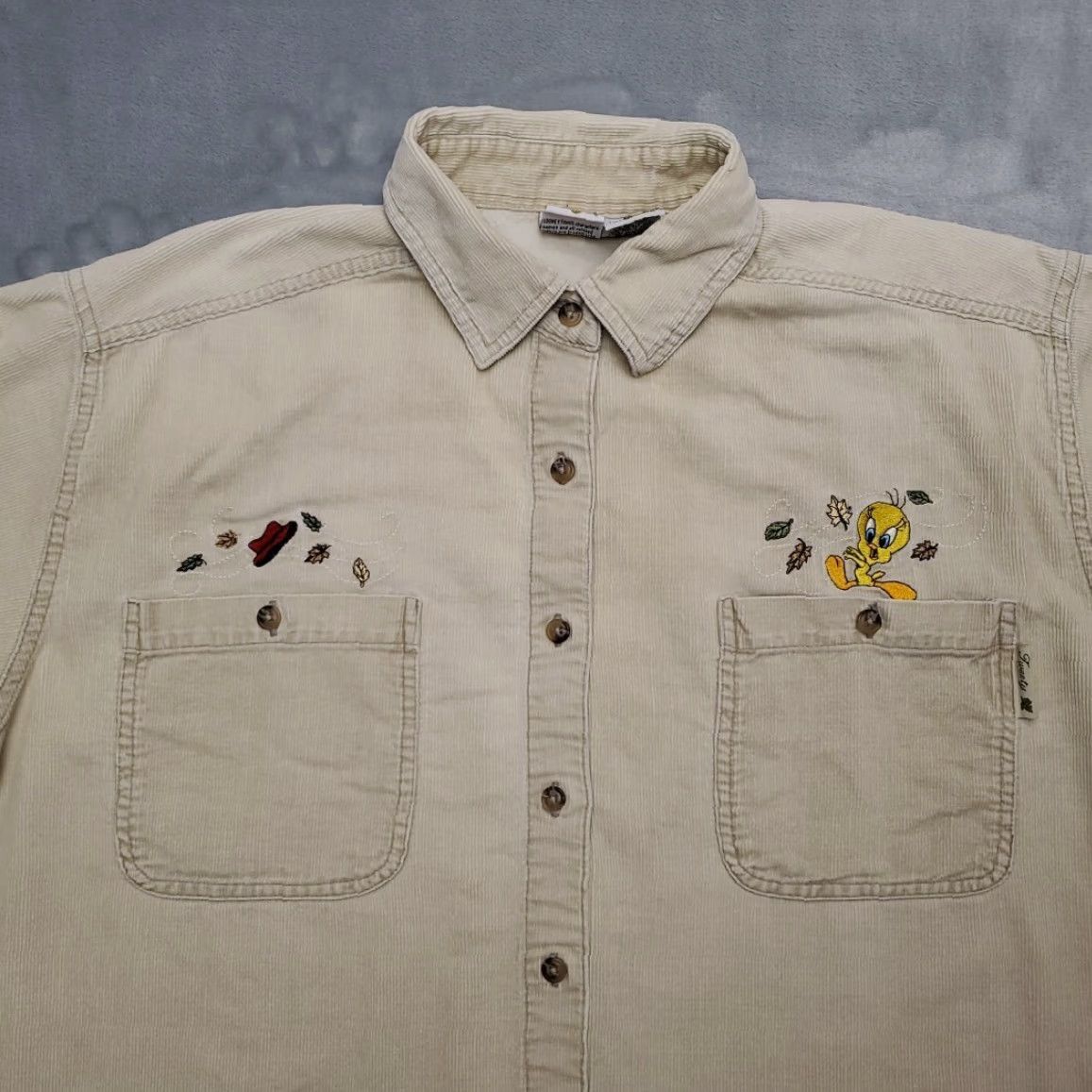 Vintage VINTAGE Looney Tunes Shirt Womens M Tan Corduroy Tweety Button Up Casual Size M / US 6-8 / IT 42-44 - 3 Thumbnail