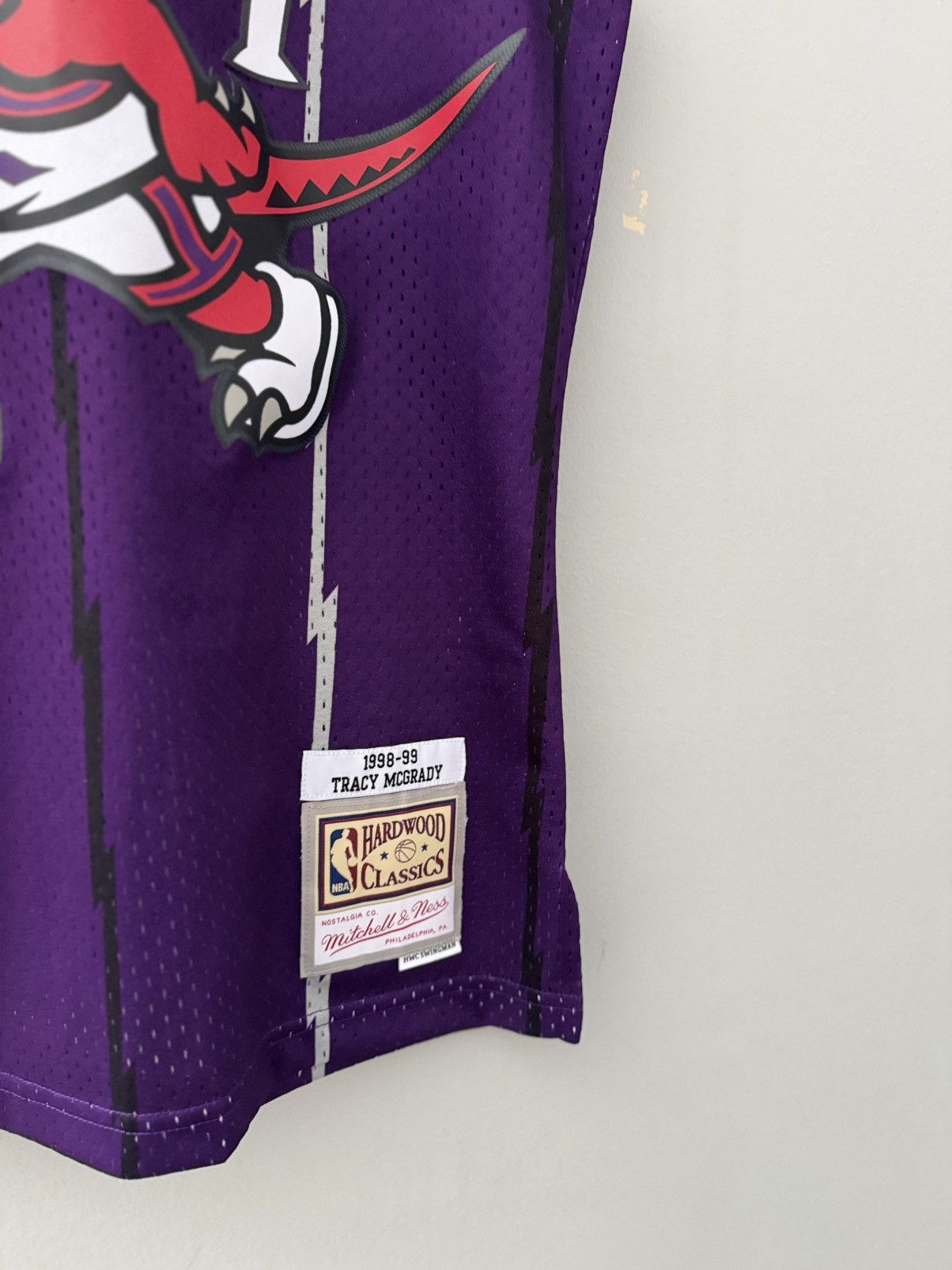 Mitchell & Ness Vince Carter Toronto Raptors Mitchell & Ness Jersey Size US S / EU 44-46 / 1 - 3 Thumbnail