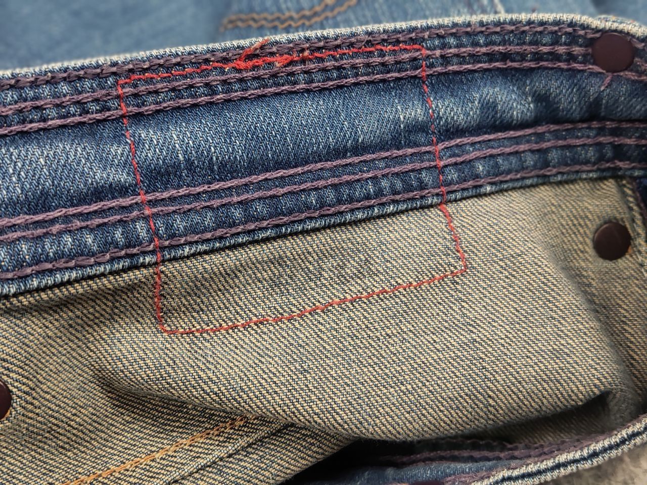 Levi's Vintage 90's Levi's Red Engineered Asymmetrical denim Skirt Size 26" / US 2 / IT 38 - 20 Thumbnail