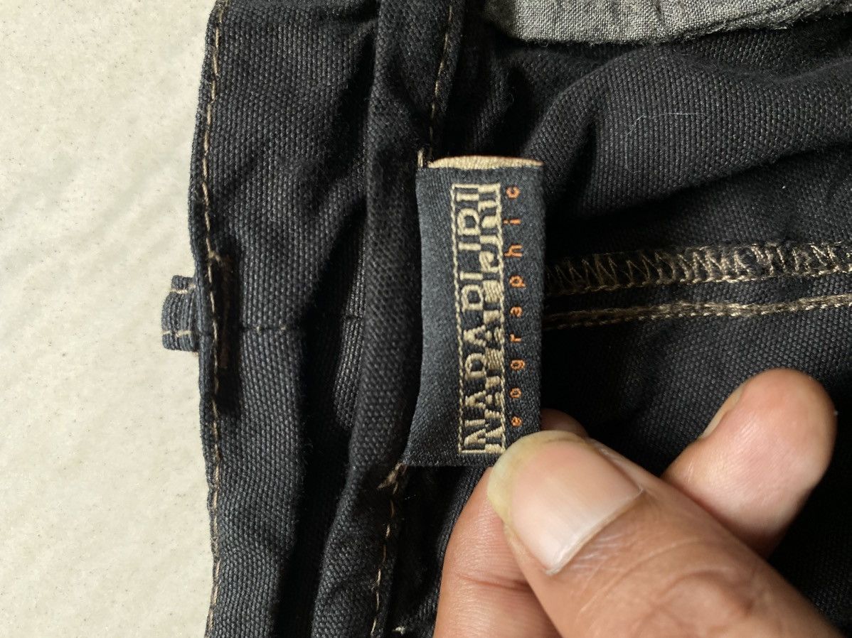 Napapijri Vintage Napapijri Geographic Cargo Trousers Size US 34 / EU 50 - 6 Thumbnail