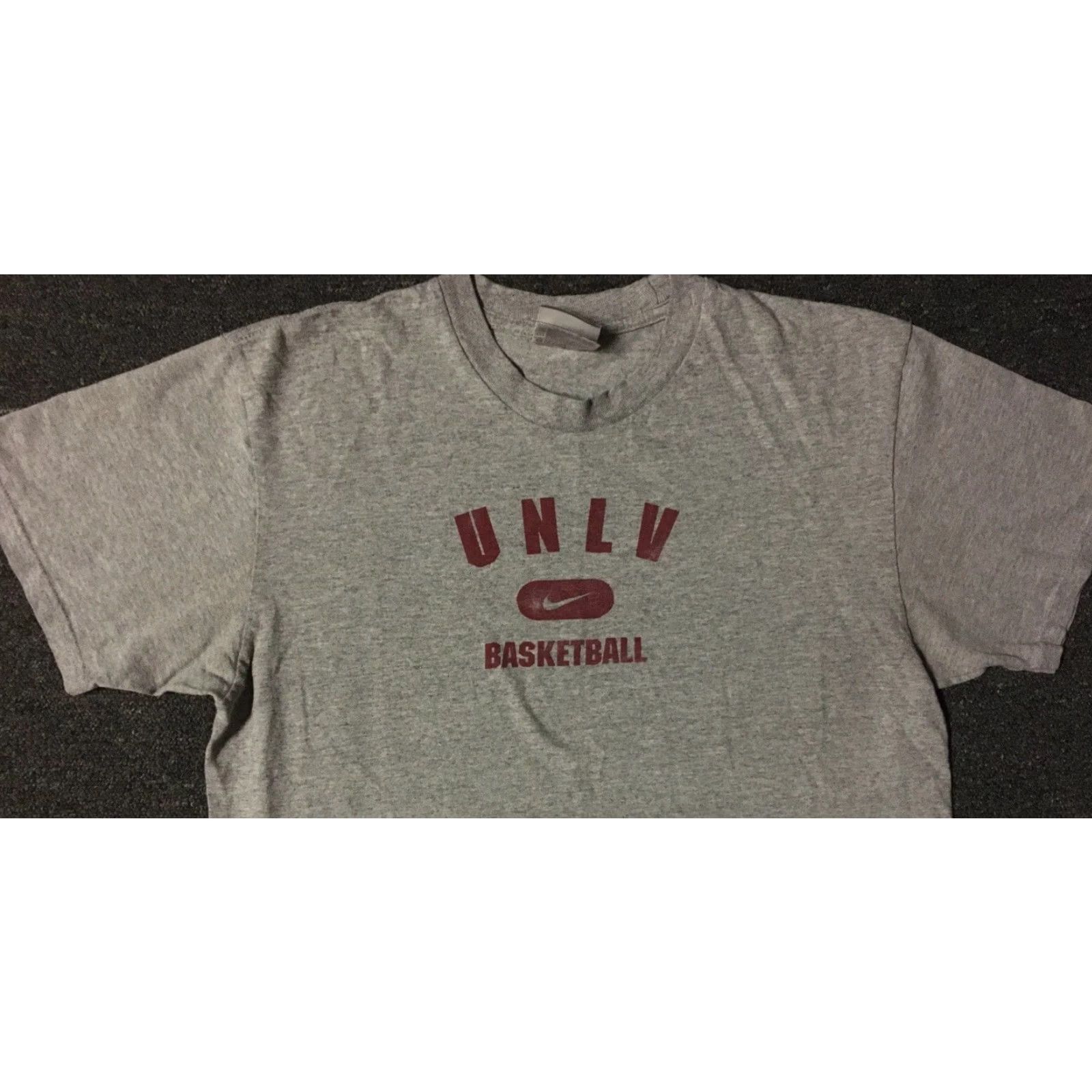 Nike VINTAGE Nike UNLV Shirt S S Gray 90s Big Swoosh Grunge School Track PE Mens Size US S / EU 44-46 / 1 - 7 Thumbnail