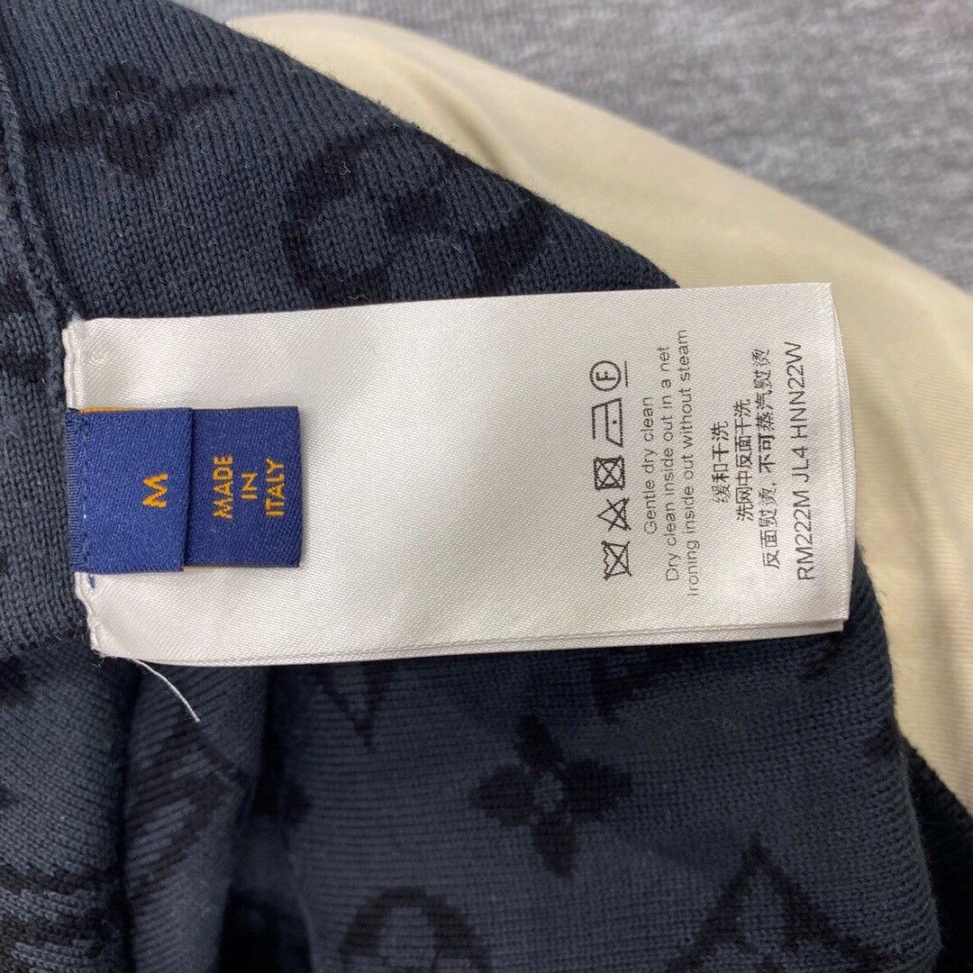 Louis Vuitton Louis Vuitton Black presbyopic jacket with graffiti logo ja Size US M / EU 48-50 / 2 - 6 Thumbnail