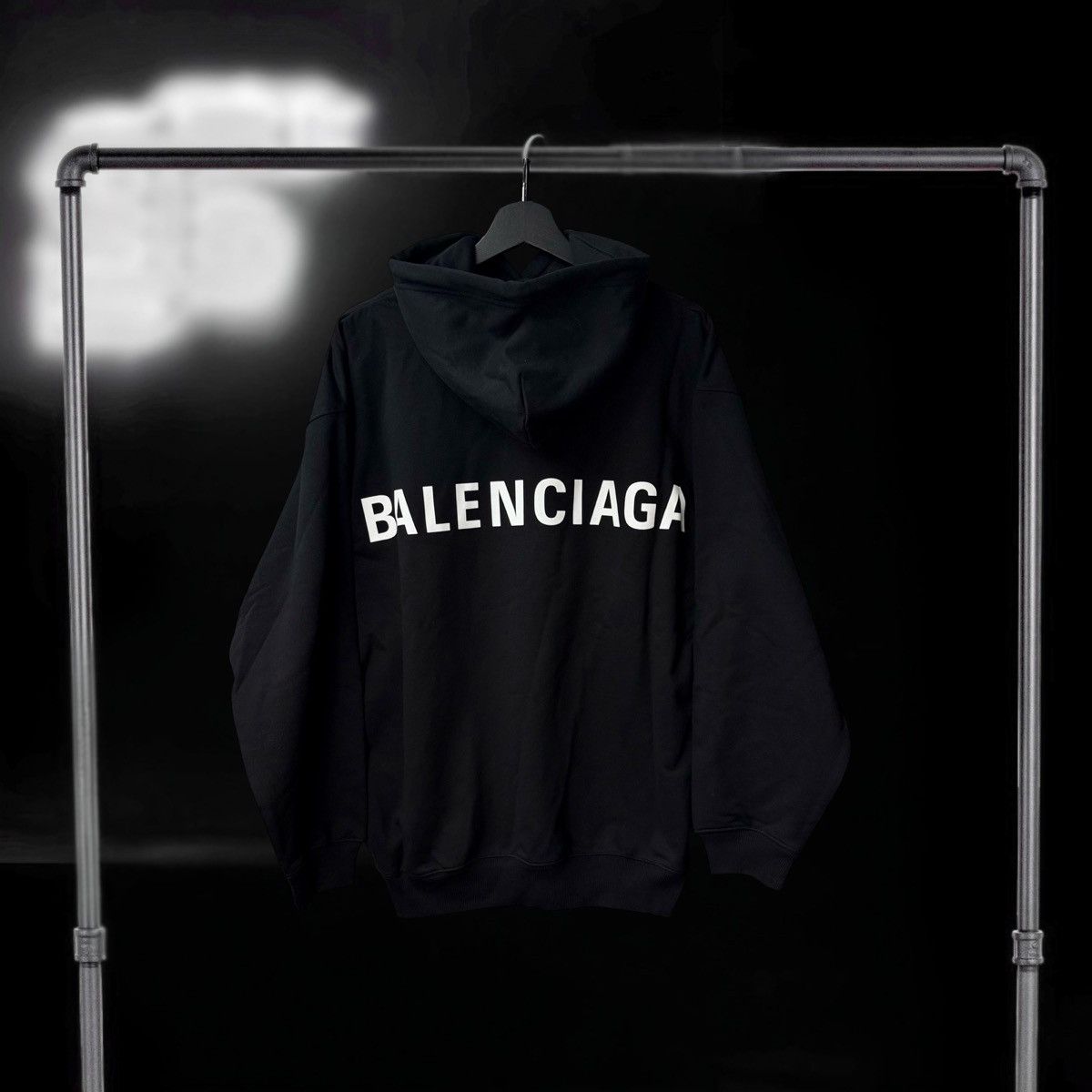 Balenciaga Balenciaga Black Back Logo Hoodie Size US M / EU 48-50 / 2 - 1 Thumbnail