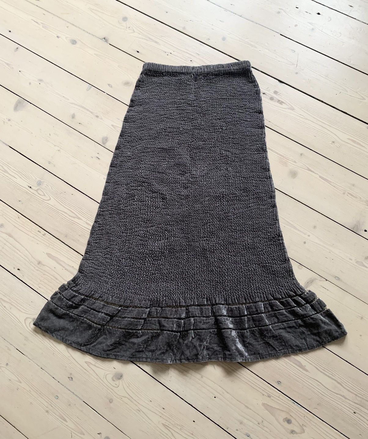 Issey Miyake × Japanese Brand × Pleats Please Issey Miyake Yoshiki Hishinuma Peplum pleated maxi skirt Size 25" / US 0 / IT 36 - 5 Thumbnail