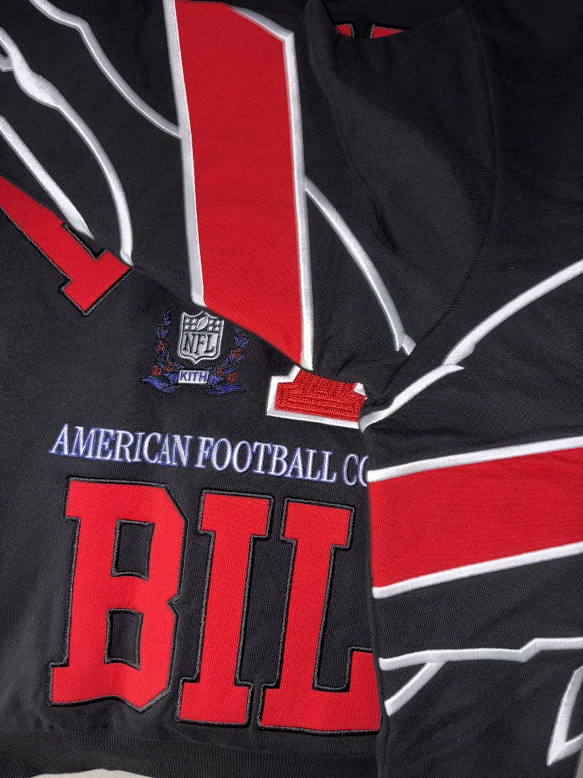 Kith × NFL Kith x NFL Buffalo Bills Vintage Nelson Crewneck Size US L / EU 52-54 / 3 - 6 Thumbnail