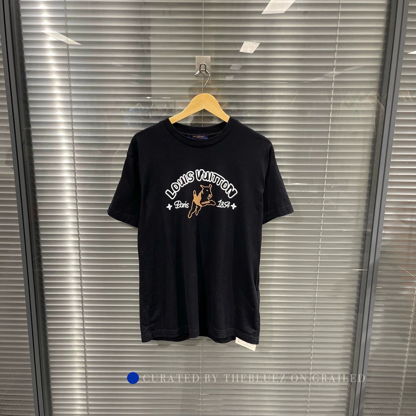 Louis Vuitton Embroidered Black Short Sleeve Tee in Size M Size US M / EU 48-50 / 2 - 1 Thumbnail
