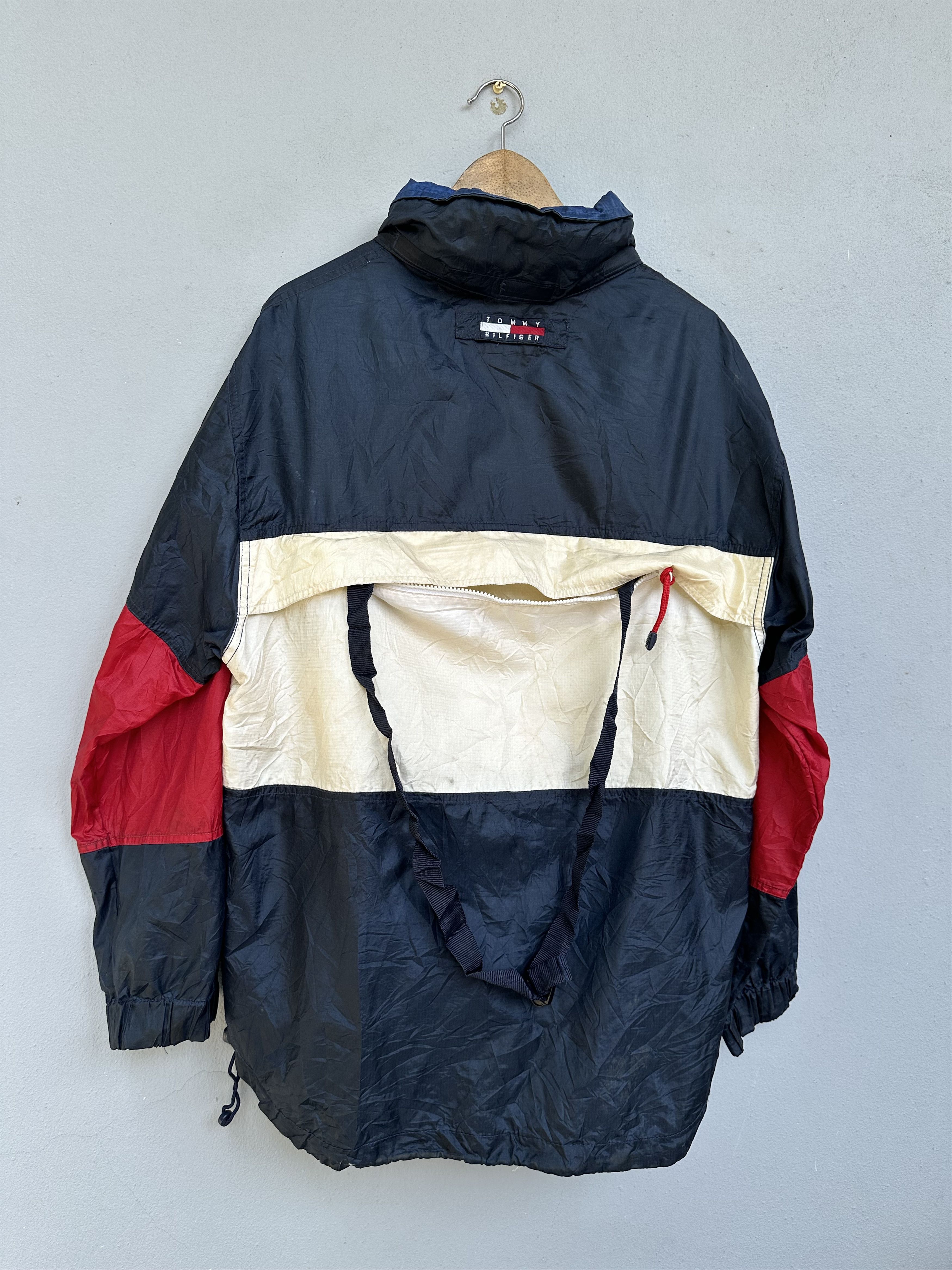 Tommy Hilfiger Vintage 90s Tommy Hilfiger Windbreaker Jacket Size US L / EU 52-54 / 3 - 6 Thumbnail