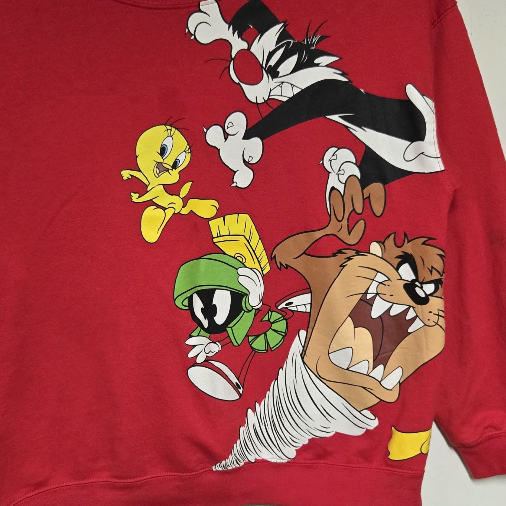Vintage VINTAGE Looney Tunes Sweatshirt 2XL Red Graphic Cartoon Pullover Women Long Sleeve Round Neck 90s Bugs Bunny Logo Fleece Cotton Sweater Size XXL / US 16-18 / IT 52-54 - 3 Thumbnail