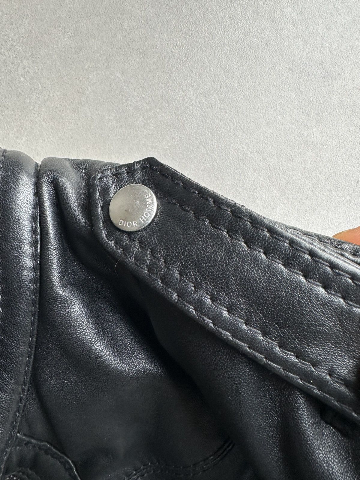 Dior × Hedi Slimane Dior Homme AW04 “VOTC” fur hooded leather jacket Size US M / EU 48-50 / 2 - 20 Thumbnail