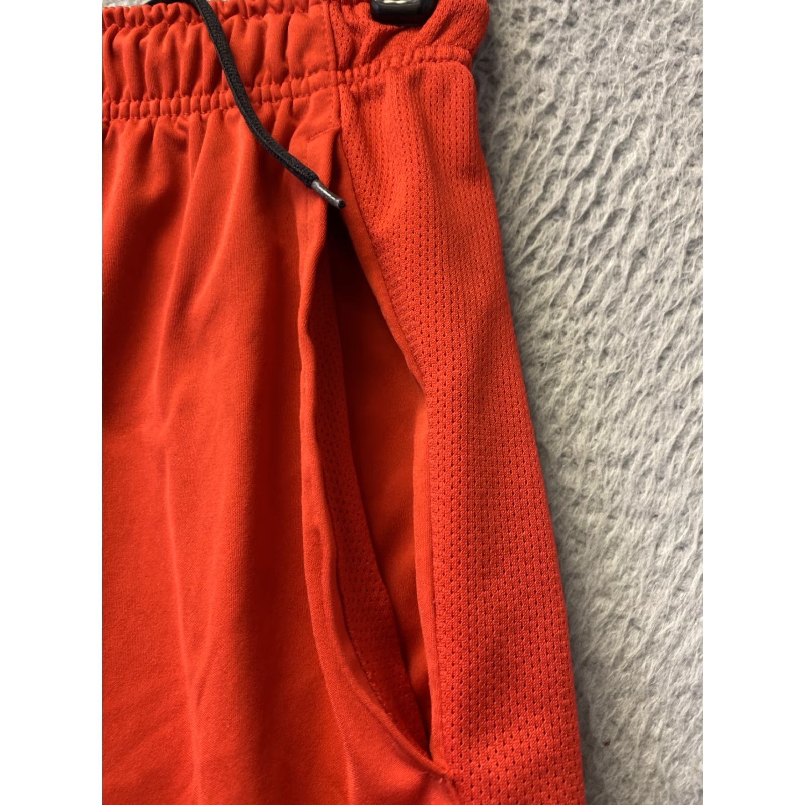 Nike Nike Basketball Shorts Mens Small Red Dri-FIT Athletic Gym Activewear 97-39 Size US 29 - 6 Thumbnail