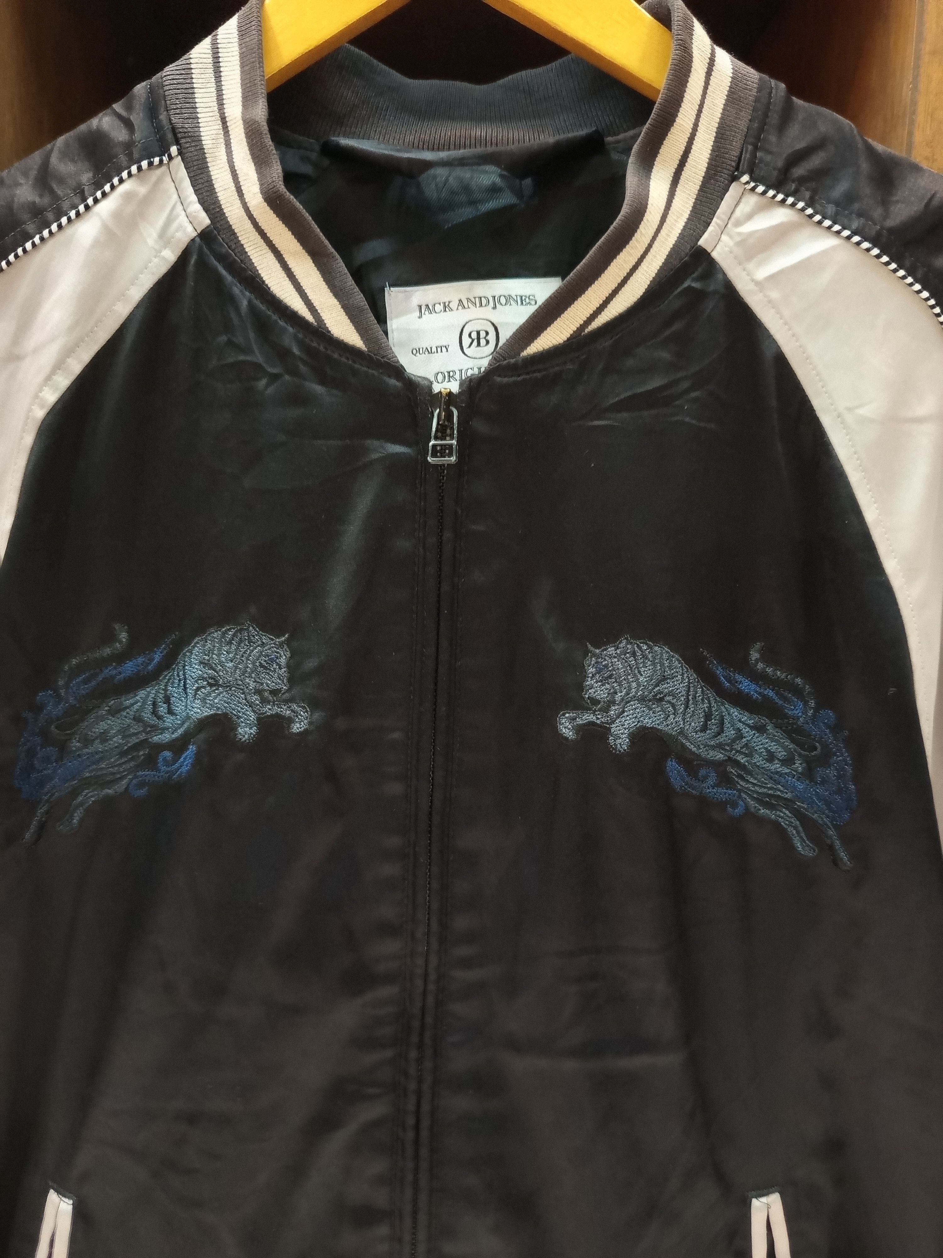 Jack & Jones Jack and Jones Souvenir Tiger Bomber Jacket Size US XL / EU 56 / 4 - 9 Thumbnail