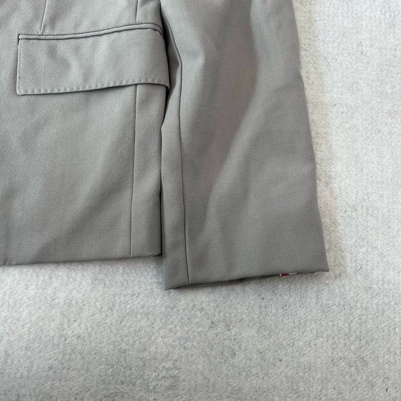 Thom Browne Thom BrowneA gray suit with stripes inside 2503-Nextarrow Size 40R - 5 Thumbnail