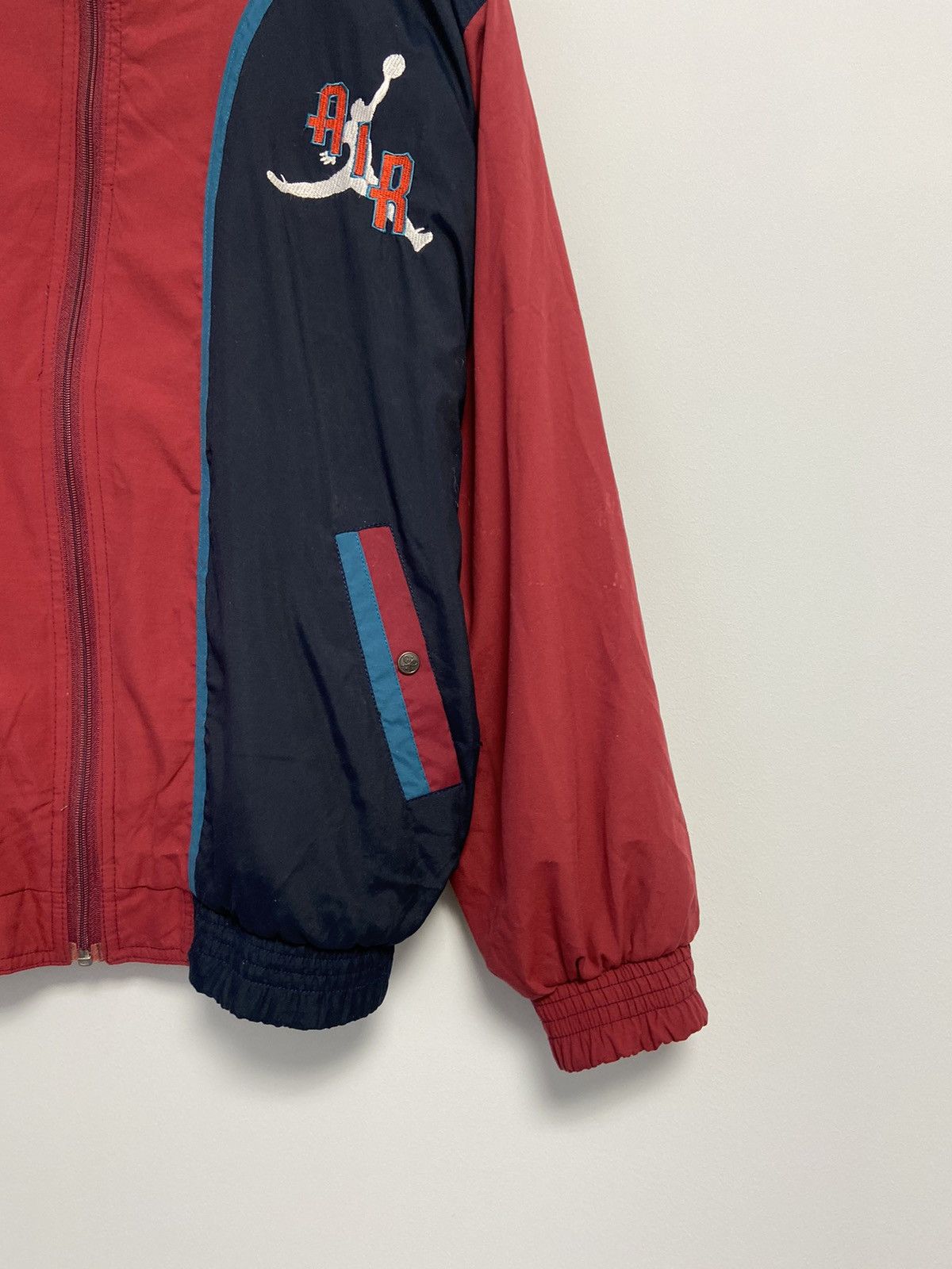 Jordan Brand Nike Jordan Jacket Vintage 90’s logo Size US S / EU 44-46 / 1 - 4 Thumbnail