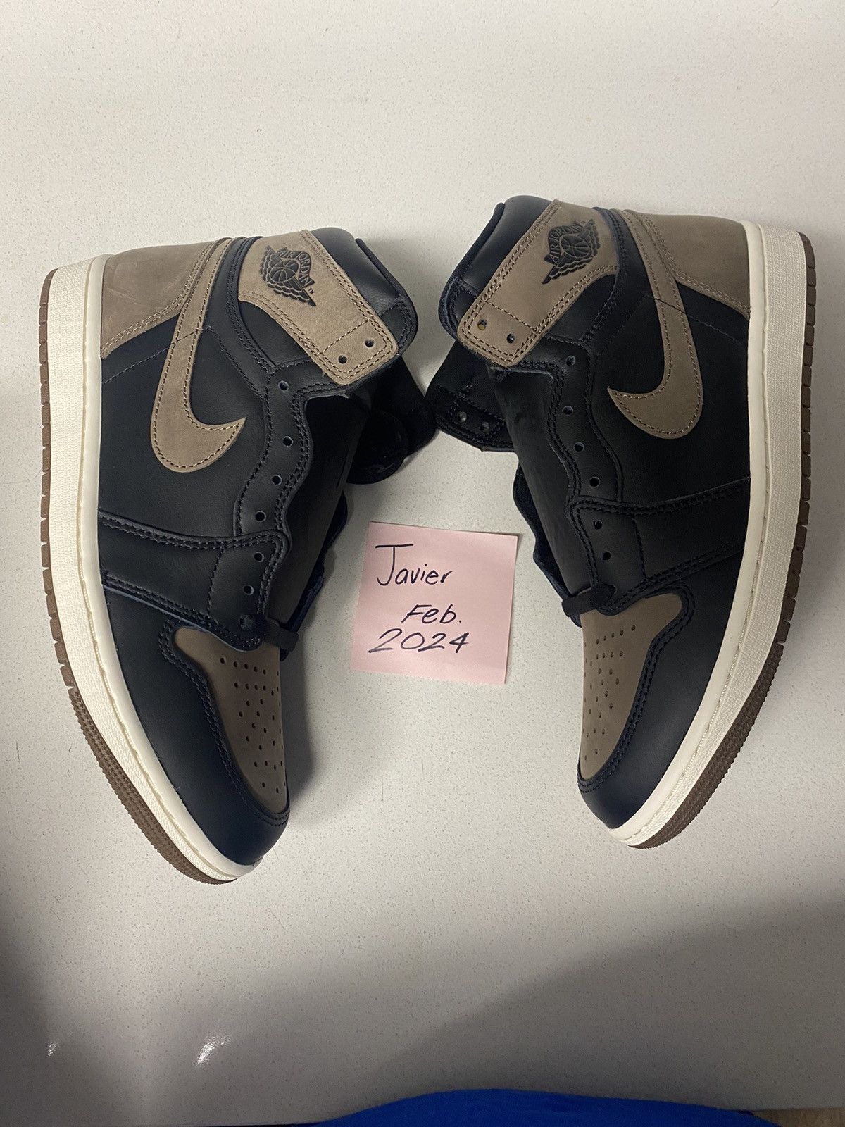 Jordan Brand Brand New Jordan 1 Retro High OG Palomino Size US 9.5 / EU 42-43 - 1 Thumbnail