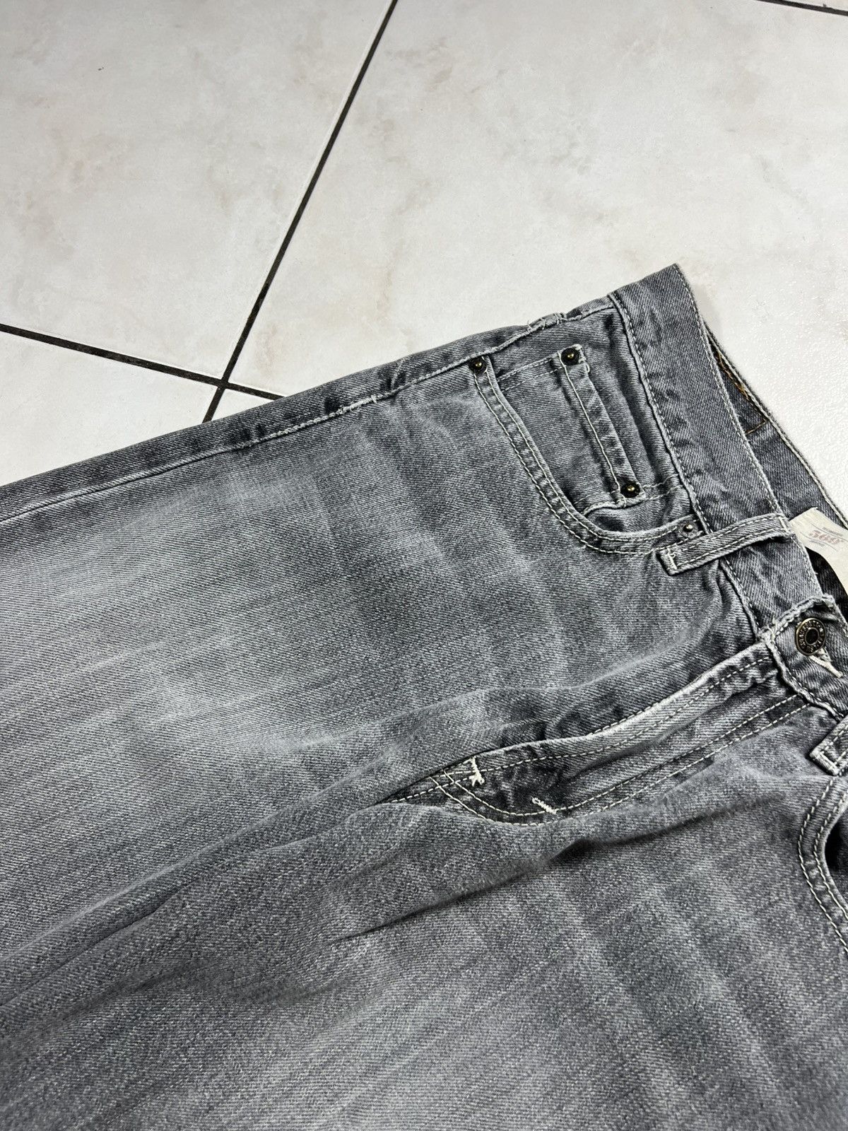 Levi's Vintage 90s Levis 569 loose straight washed distressed jeans Size US 29 - 11 Thumbnail