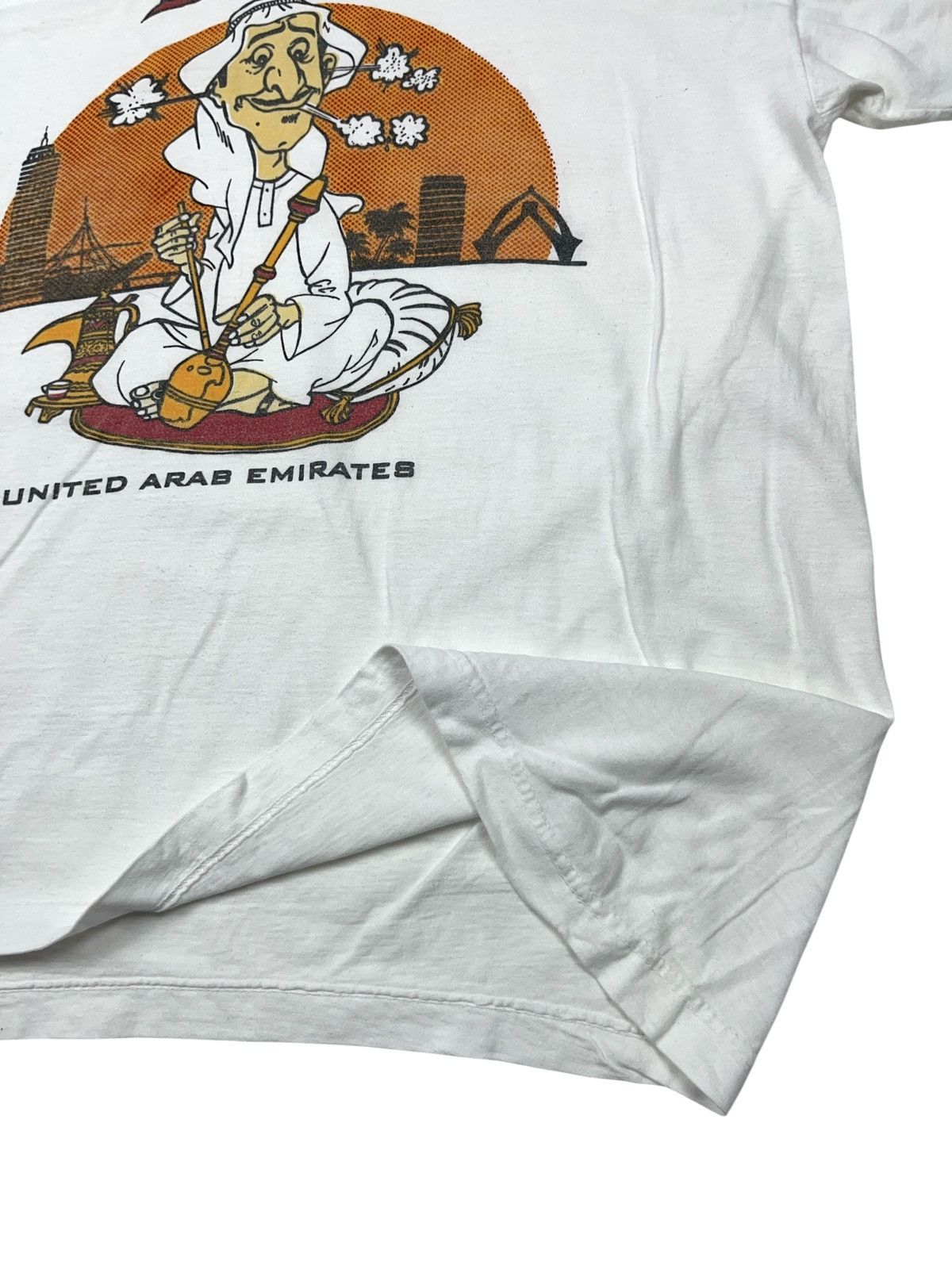 Vintage Vintage 90s Dubai Smoking Hookah UAE T-shirt Humor Size US M / EU 48-50 / 2 - 3 Thumbnail