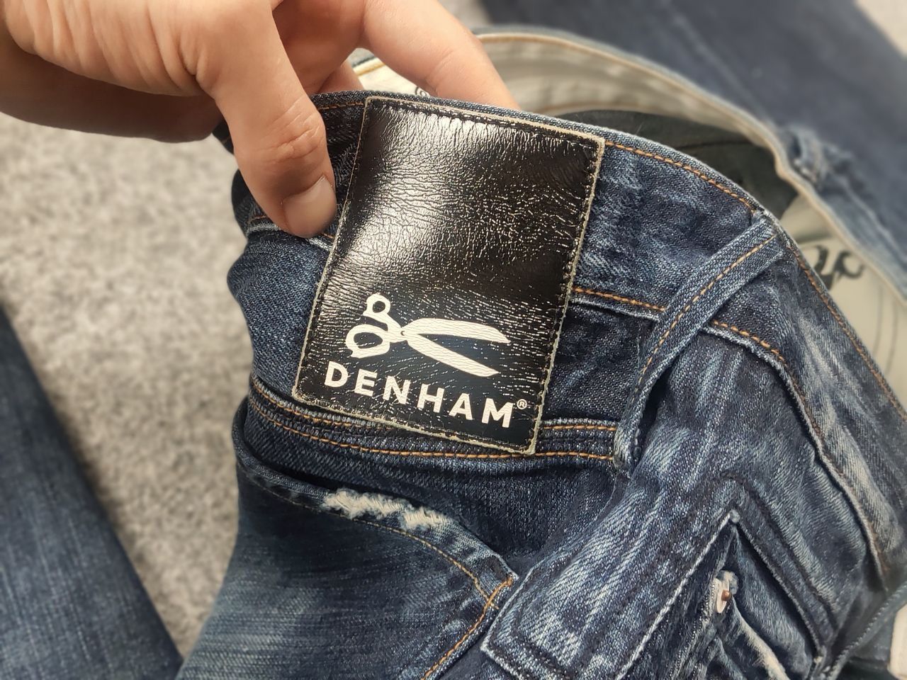 DENHAM Denham the jeanmaker cutter Vintage Japan Denim Faded Jeans Size US 32 / EU 48 - 13 Thumbnail