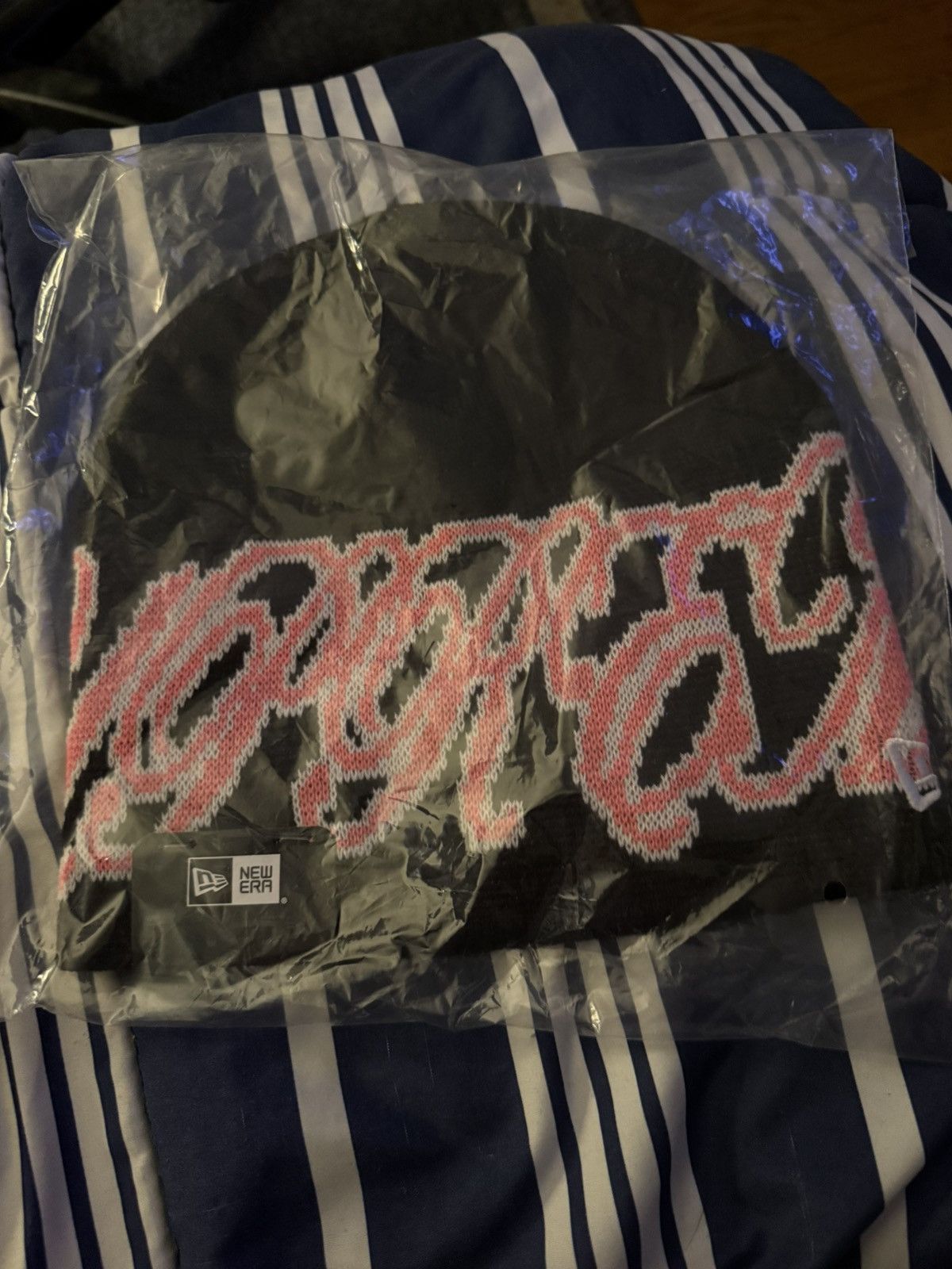 New Era × Supreme Supreme New Era Cursive Beanie Size ONE SIZE - 2 Thumbnail