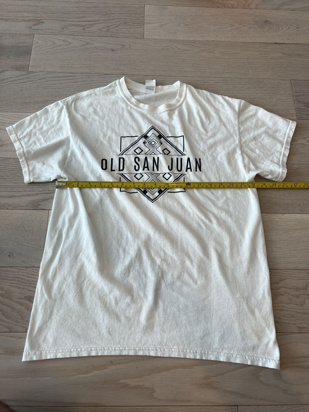 Gildan Gildan Old San Juan White Tribal Graphic Tee Size M Size US M / EU 48-50 / 2 - 8 Thumbnail