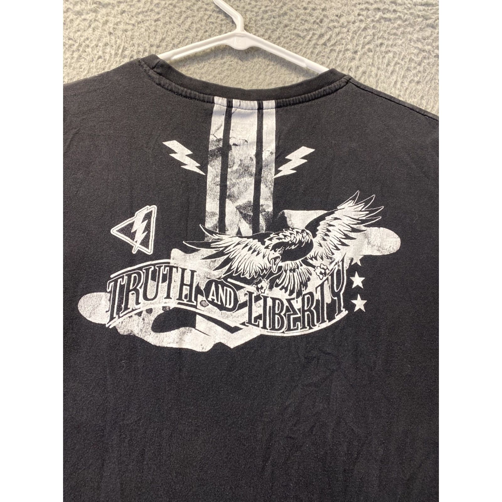 Southpole VINTAGE South Pole T-Shirt Size L Black Graphic Logo Grunge Mens Size US L / EU 52-54 / 3 - 8 Thumbnail