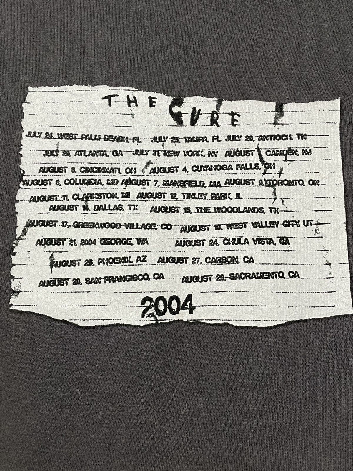 Vintage Vintage Original The Cure 2004 Tour Cover Album Art Tshirt Size US L / EU 52-54 / 3 - 10 Thumbnail
