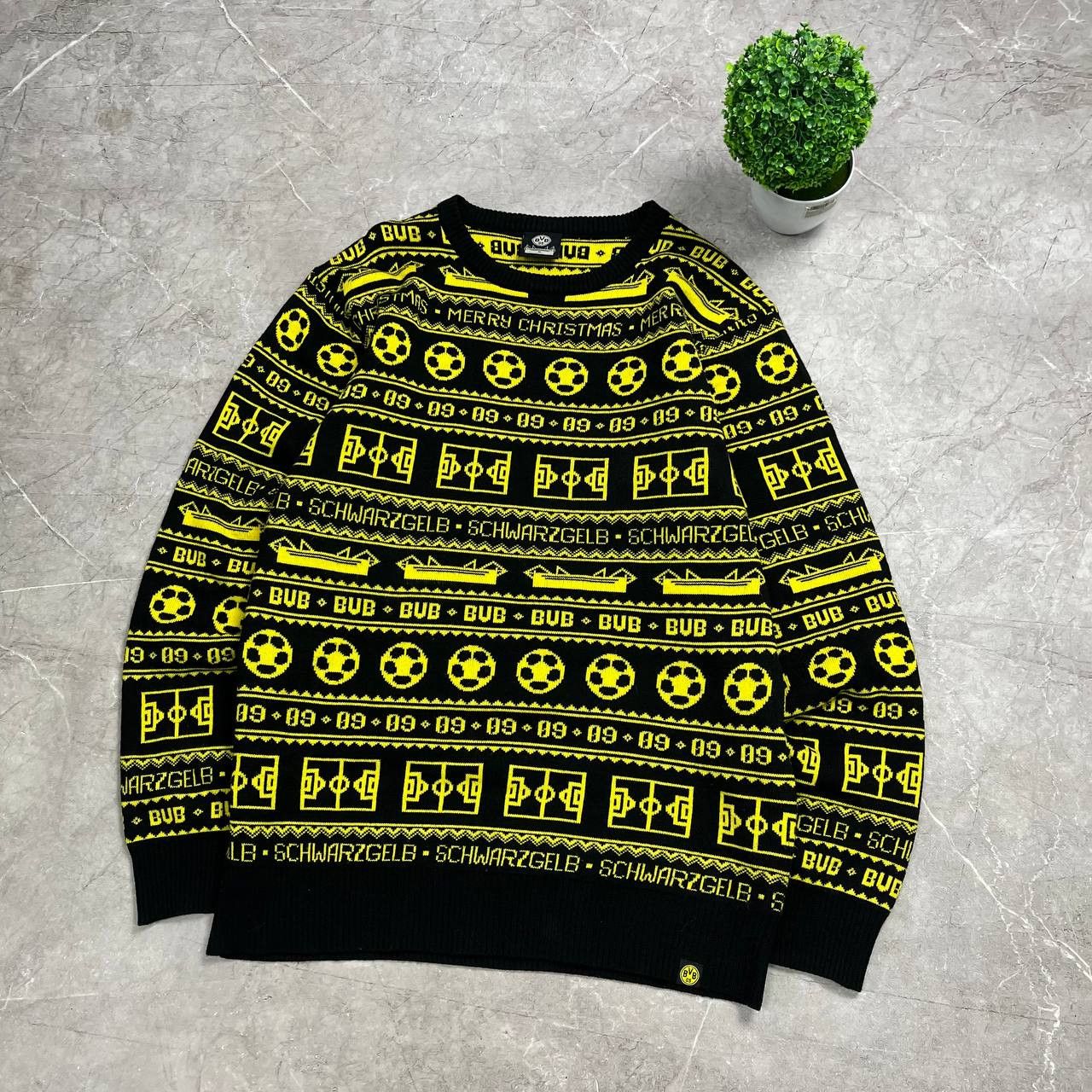 Vintage BVB Borussia Dortmund Sweater Monogram Sweater Mens Size XL Size US XL / EU 56 / 4 - 2 Thumbnail